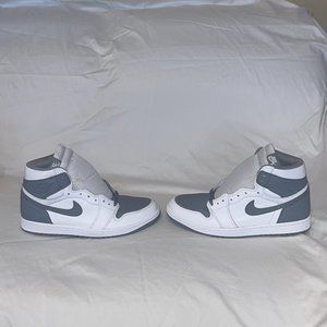 Nike Air Jordan 1 Retro High OG - Gray